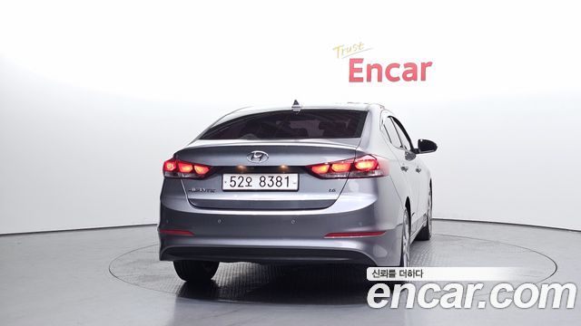 Hyundai AVANTE 2018 — photo 4