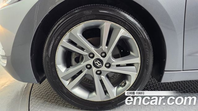 Hyundai AVANTE 2018 — photo 5