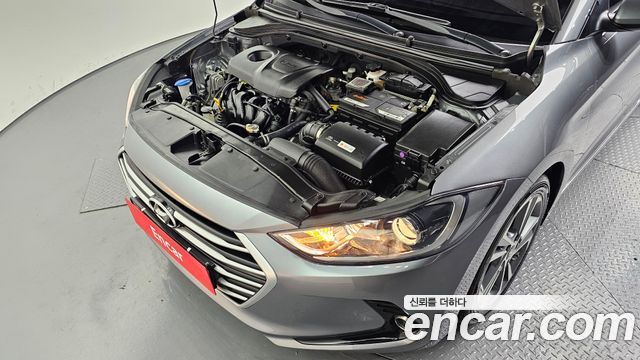 Hyundai AVANTE 2018 — photo 6
