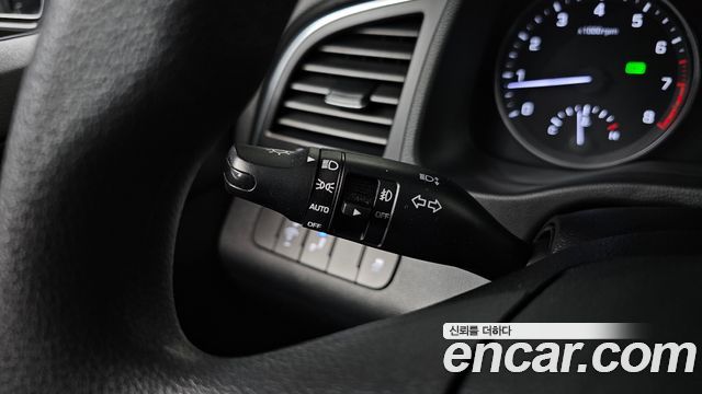 Hyundai AVANTE 2018 — photo 15