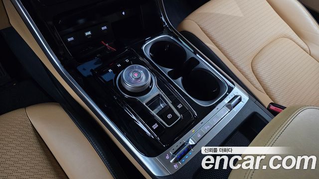 Kia Canival 2023 — photo 9
