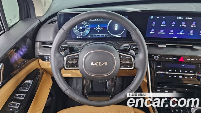 Kia Canival 2023 — photo 13