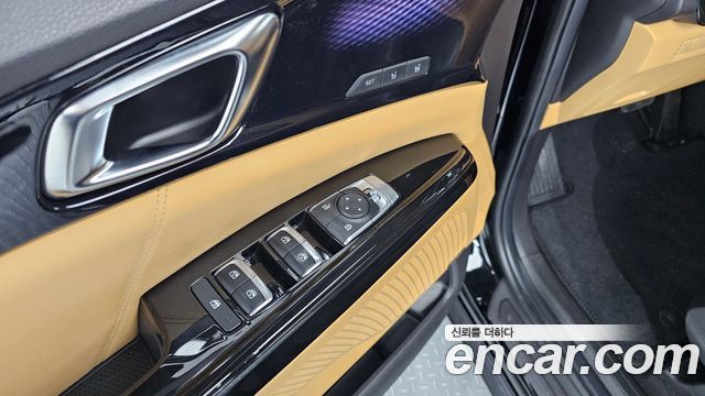 Kia Canival 2023 — photo 16