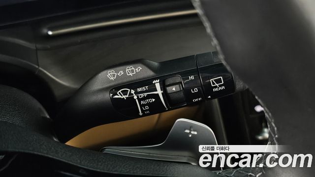 Kia Canival 2023 — photo 17