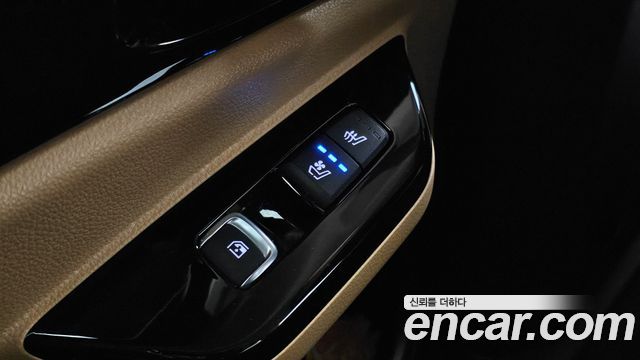 Kia Canival 2023 — photo 18