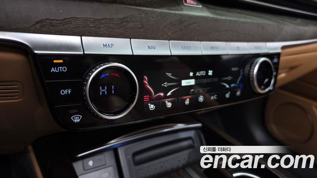 Genesis G80 2021 — photo 16