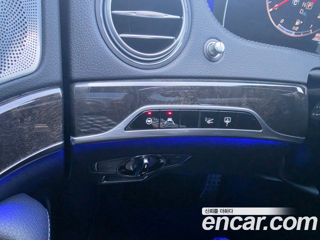 Mercedes-Benz S-Class 2019 — photo 13