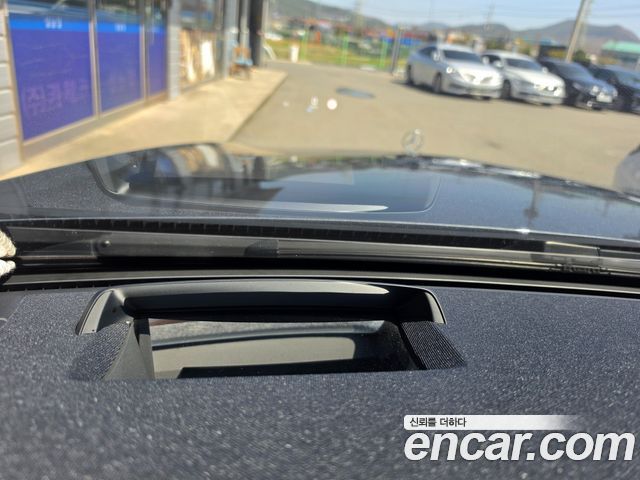 Mercedes-Benz S-Class 2019 — photo 16