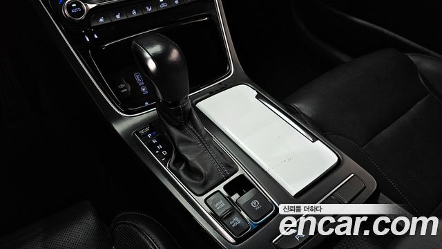 Hyundai Grandeur 2017 — photo 9