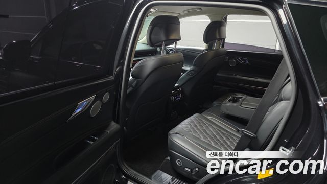 Genesis GV80 2023 — photo 11