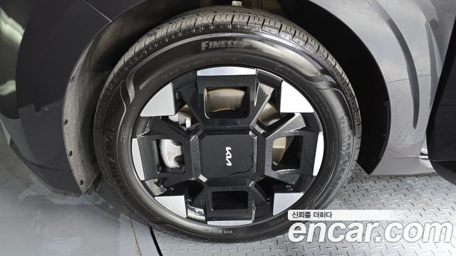 Kia Canival 2024 — photo 5