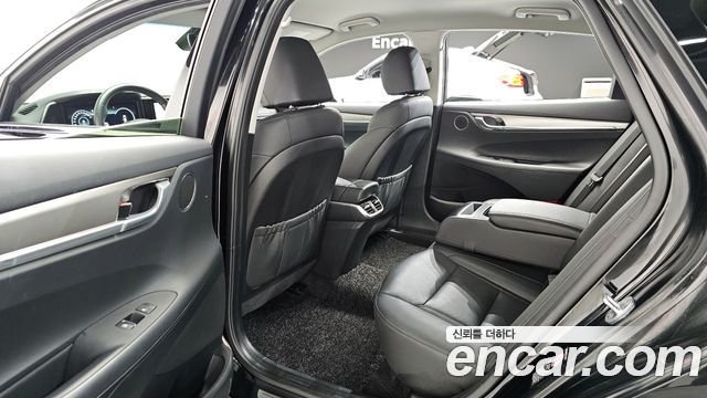 Hyundai Grandeur 2022 — photo 11