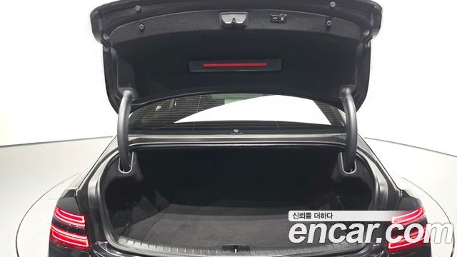 Genesis G80 2023 — photo 20