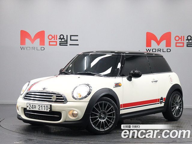 Mini Cooper 2012 — photo 1