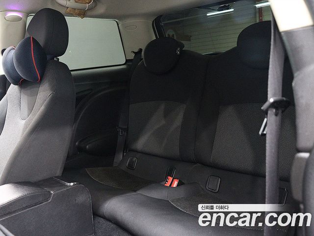 Mini Cooper 2012 — photo 16