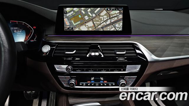BMW Gran Turismo 2020 — photo 14
