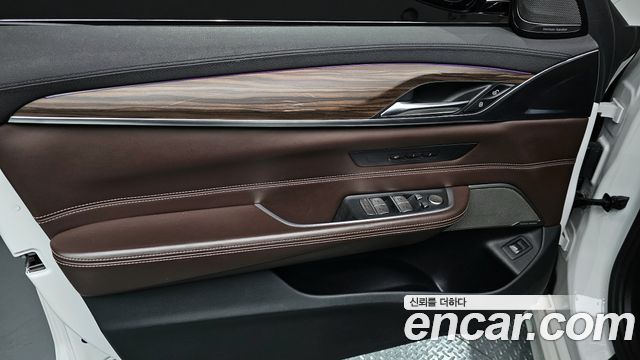 BMW Gran Turismo 2020 — photo 18