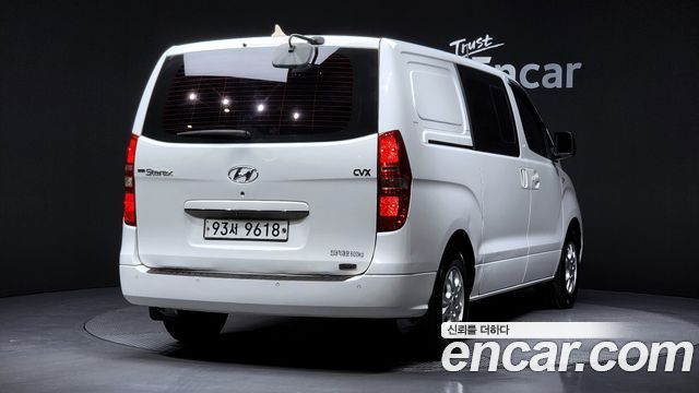 Hyundai Starex 2013 — photo 2
