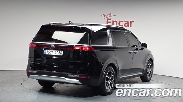 Kia Canival 2021 — photo 2