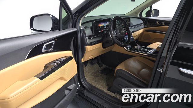 Kia Canival 2021 — photo 11