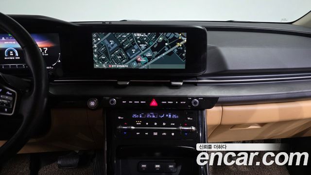 Kia Canival 2021 — photo 14