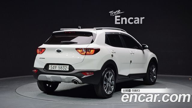 Kia Stonic 2019 — photo 2