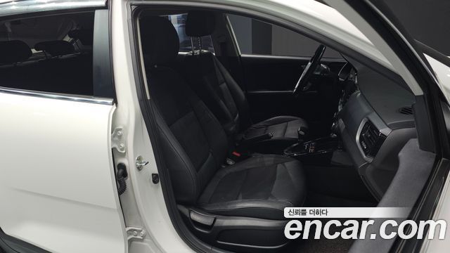 Kia Stonic 2019 — photo 10