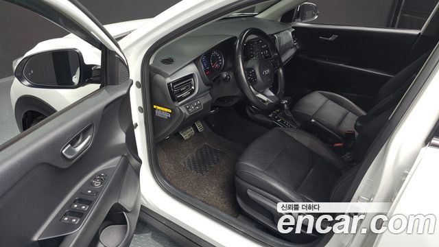 Kia Stonic 2019 — photo 11