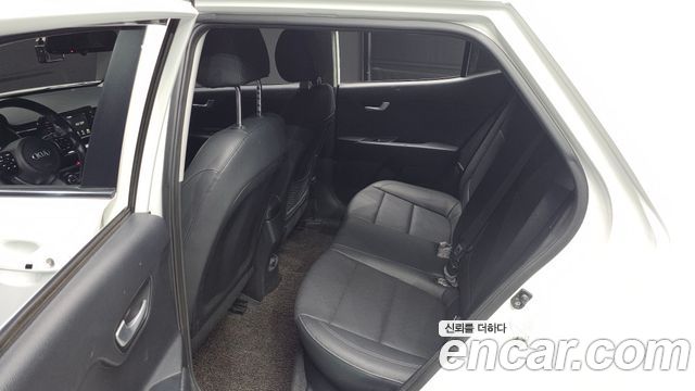 Kia Stonic 2019 — photo 12