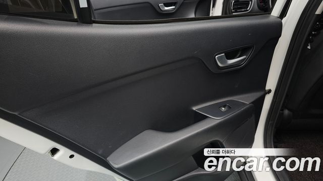 Kia Stonic 2019 — photo 19