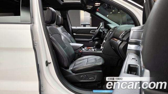 Ford Explorer 2018 — photo 10