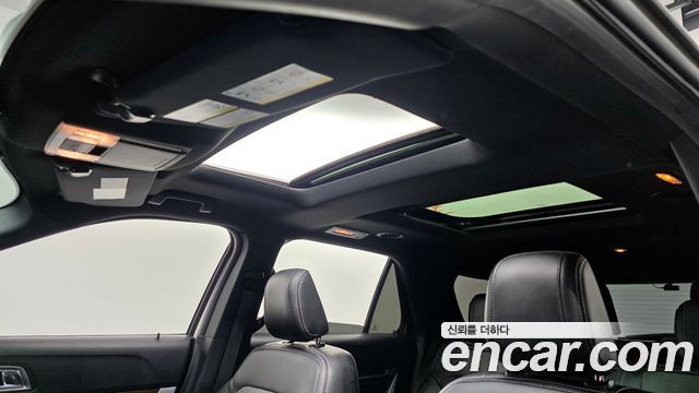 Ford Explorer 2018 — photo 19