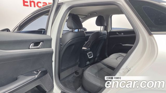 Kia K5 2020 — photo 17