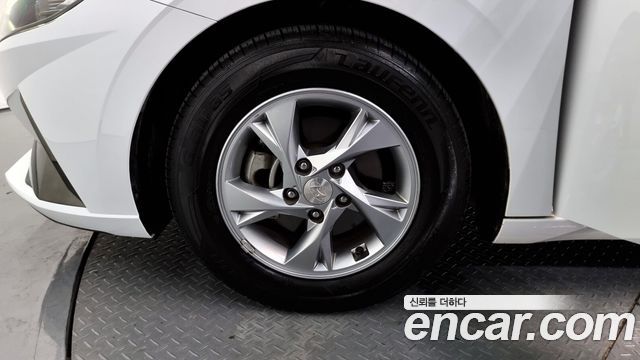 Hyundai AVANTE 2021 — photo 5