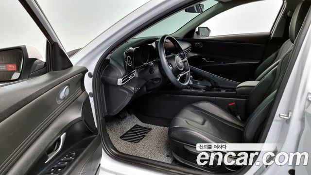Hyundai AVANTE 2021 — photo 11