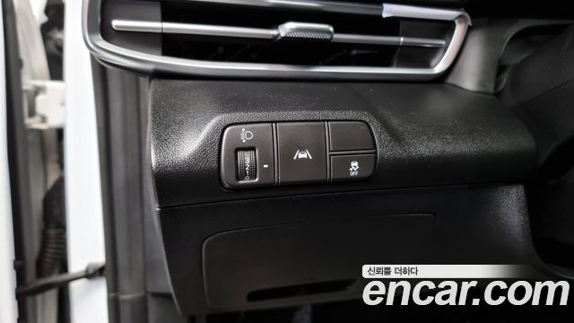 Hyundai AVANTE 2021 — photo 15