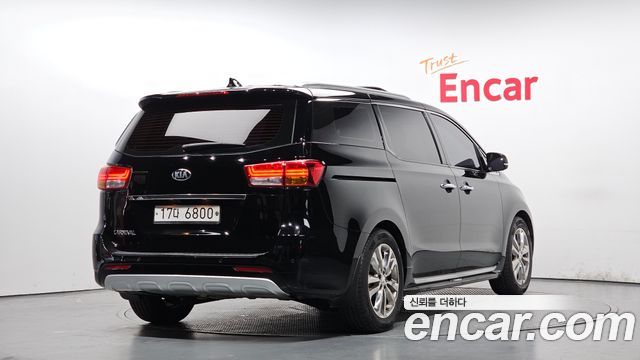 Kia Canival 2017 — photo 2