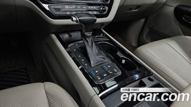 Kia Canival 2017 — photo 9