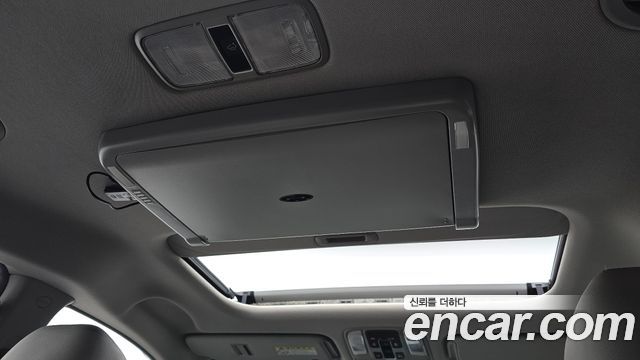 Kia Canival 2017 — photo 18