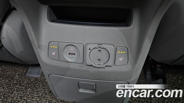 Kia Canival 2017 — photo 19