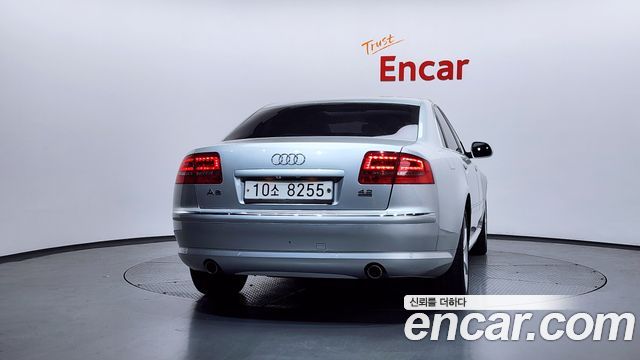 Audi A8 2010 — photo 4