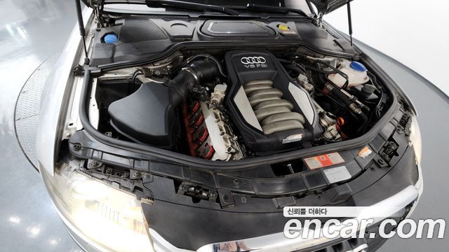 Audi A8 2010 — photo 6