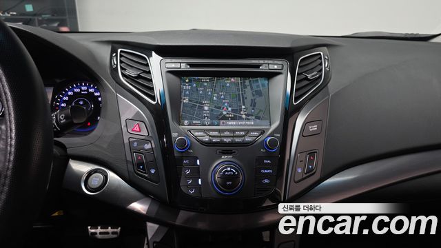 Hyundai i40 2012 — photo 14