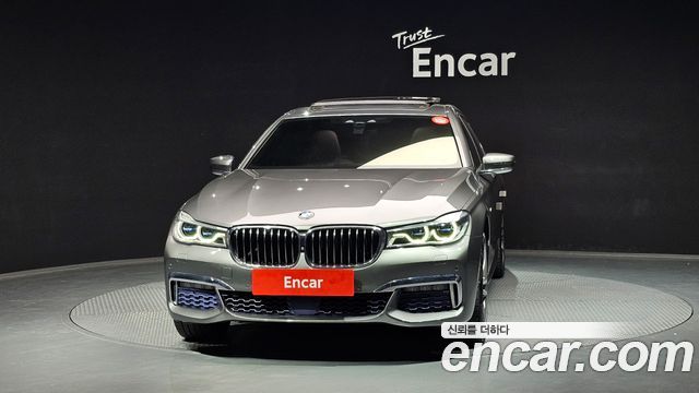 BMW 7-Series 2017 — photo 3