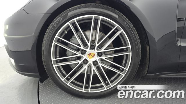 Porsche Panamera 2018 — photo 5
