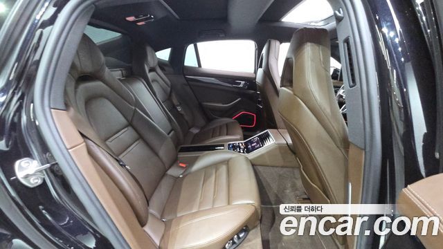 Porsche Panamera 2018 — photo 12