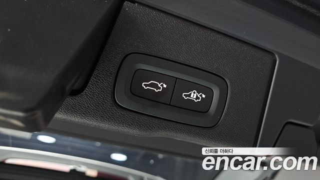 Volvo XC60 2022 — photo 19