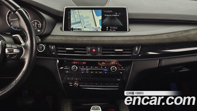 BMW X5 2015 — photo 14