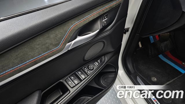 BMW X5 2015 — photo 17
