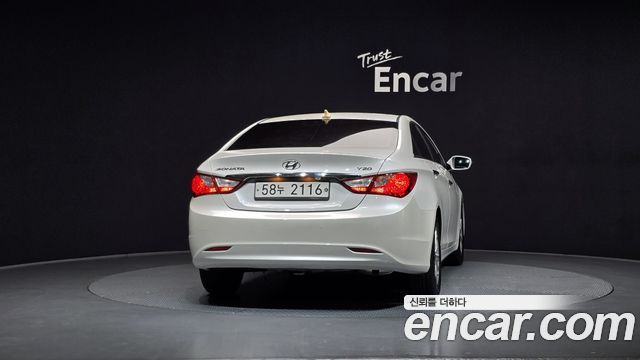 Hyundai Sonata 2011 — photo 4